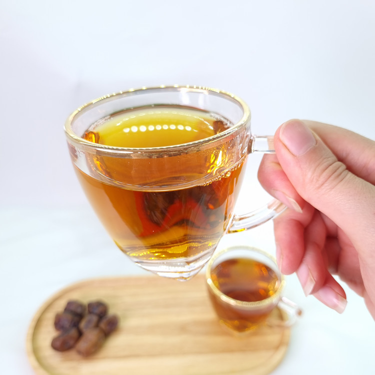 فنجان لب طلایی بلینک مکس طرح ونا