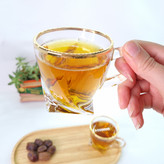 فنجان لب طلایی بلینک مکس طرح کوادرون