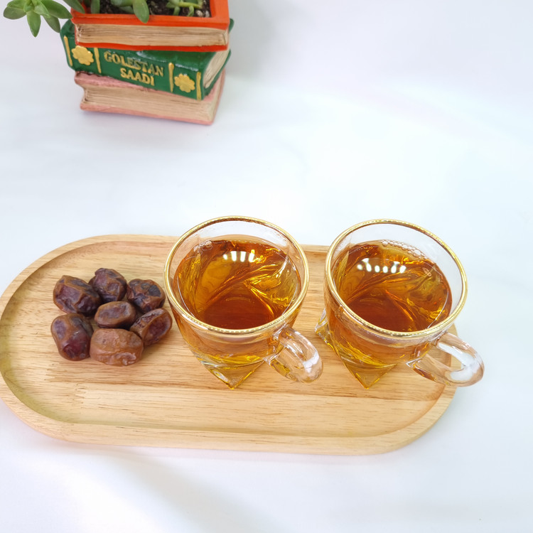 فنجان لب طلایی بلینک مکس طرح کوادرون